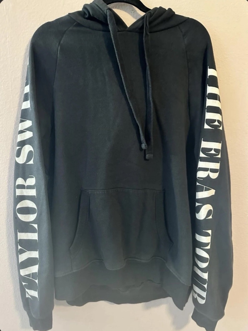 Original Taylor Swift The Eras Tour Black Hoodie Size L  unisex